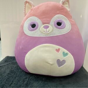 Kellytoy Squishmallows Chaitra the Lemur Pink and Purple Plush.